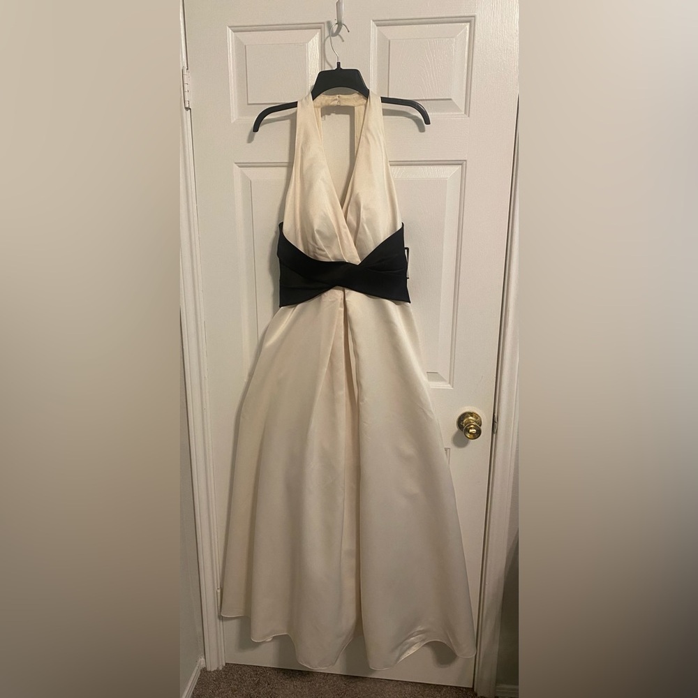 NWT Elegant Nicole by Nicole Miller Ivory and Black Evening Dress Size 12